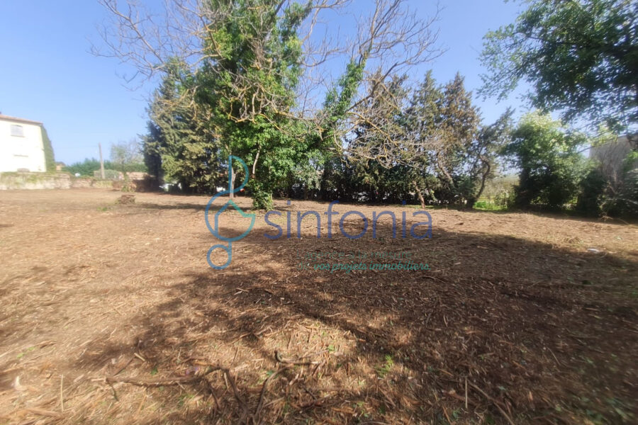 Terrain à vendre à Uzès — photo 1