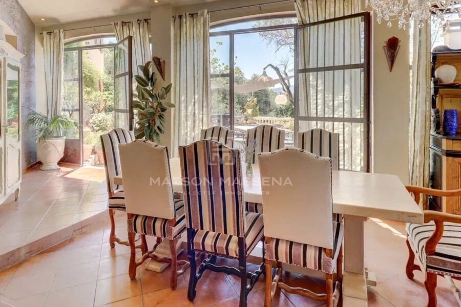 Maison à vendre à La Roquette-sur-Var — Vue montagne — photo 24