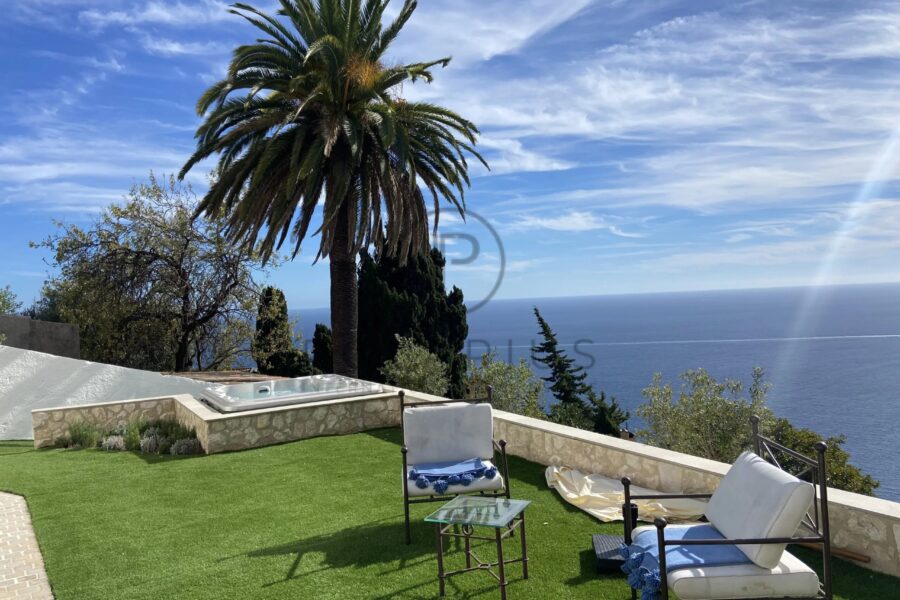 Maison en location vacances à Roquebrune-Cap-Martin — Vue mer — photo 15