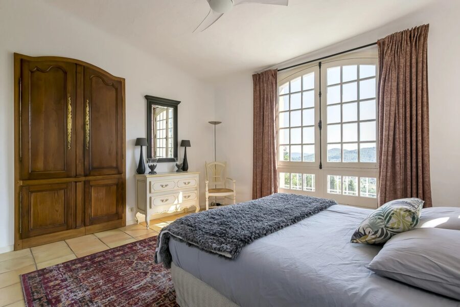 Maison à vendre à Seillans — Vue montagne — photo 17