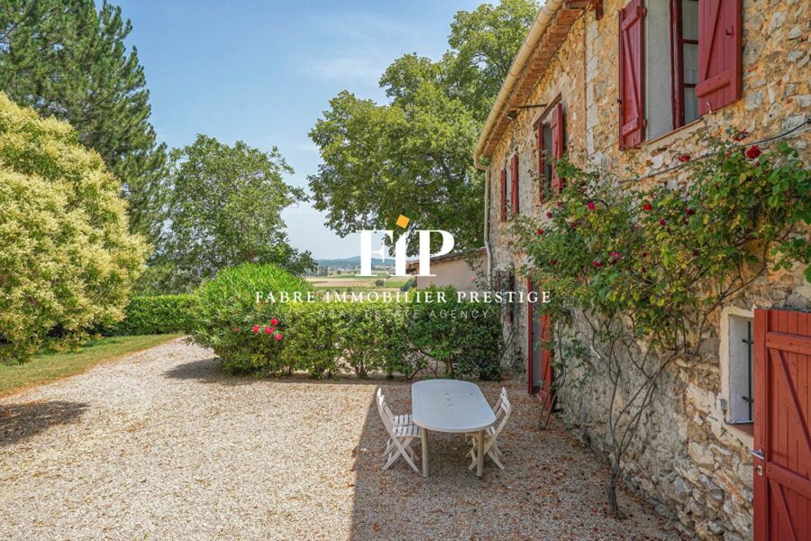 Maison à vendre à Saint-maximin-la-sainte-baume — Vue nature — photo 6