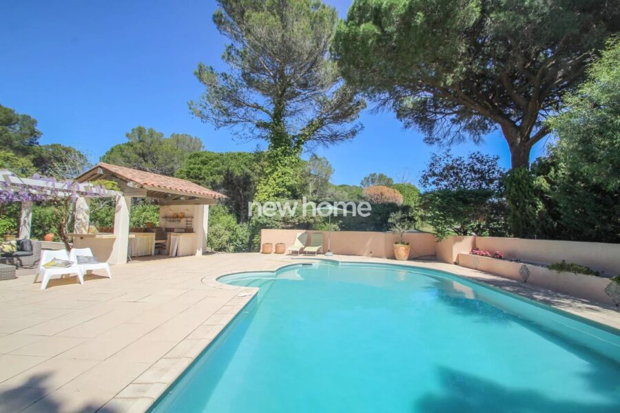 Maison à vendre à Saint-Raphaël — Vue golf — photo 8