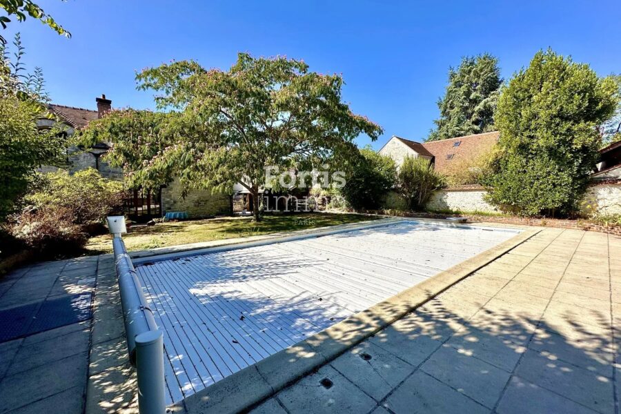 Maison à vendre à Saint-Germain-sur-École — Vue parc & jardin — photo 1