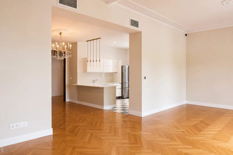 Appartement à vendre à Marseille 8e arrondissement — Vue sur la ville — photo 4