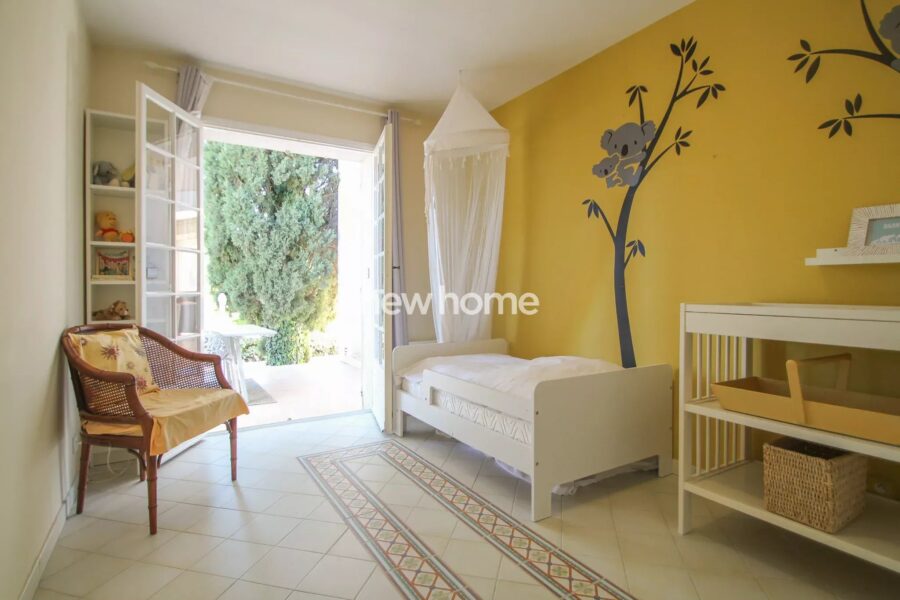 Maison à vendre à Saint-Raphaël — Vue golf — photo 23