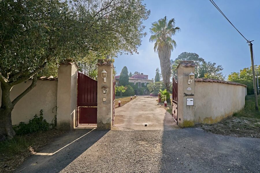 Maison à vendre à La Londe-les-Maures — Vue parc & jardin — photo 43