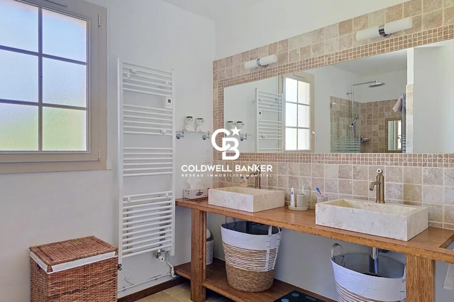 Maison à vendre à Thiré — Vue parc & jardin — photo 5