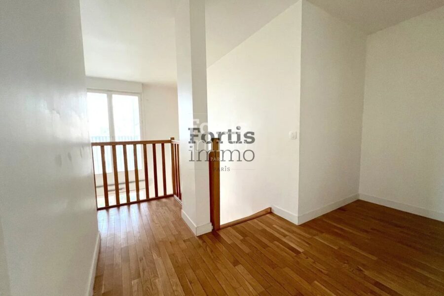 Appartement à vendre à Asnières-sur-Seine — Vue sur la ville — photo 13