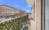Appartement à vendre à Paris 17e arrondissement — Vue sur la ville — photo 2