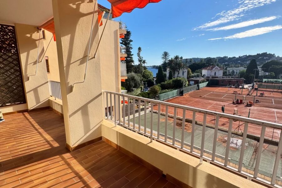 Appartement à vendre à Beaulieu-sur-Mer — Vue mer — photo 1