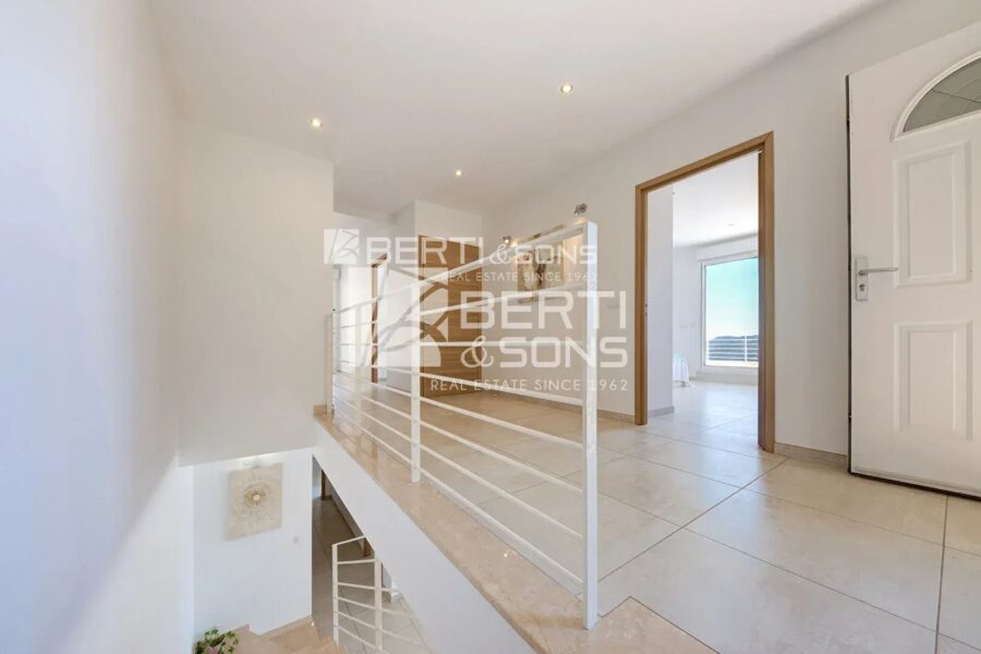 Maison à vendre à Mandelieu-la-Napoule — Vue mer — photo 6