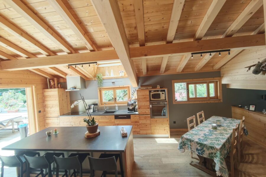 Maison à vendre à Arâches-la-Frasse — Vue montagne — photo 9