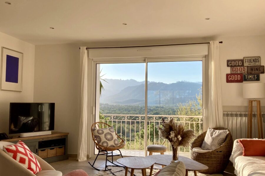 Maison à vendre à Sainte-Lucie-de-Porto-Vecchio — Vue mer — photo 5