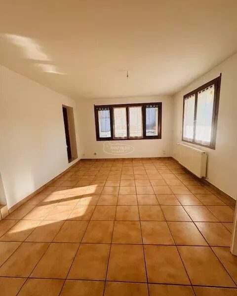 Maison à vendre à Marignier — Vue montagne — photo 4