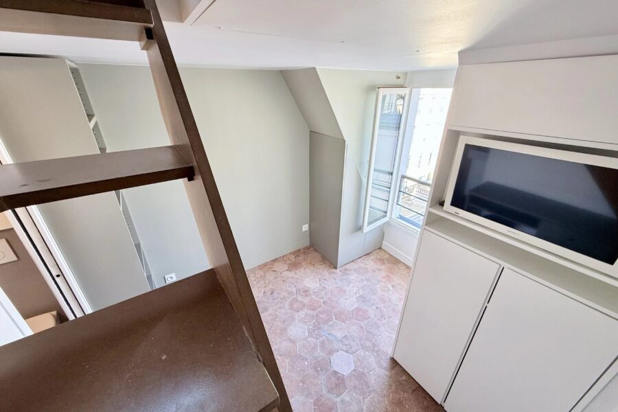 Appartement à vendre à Paris 9e arrondissement — Vue sur la ville — photo 12