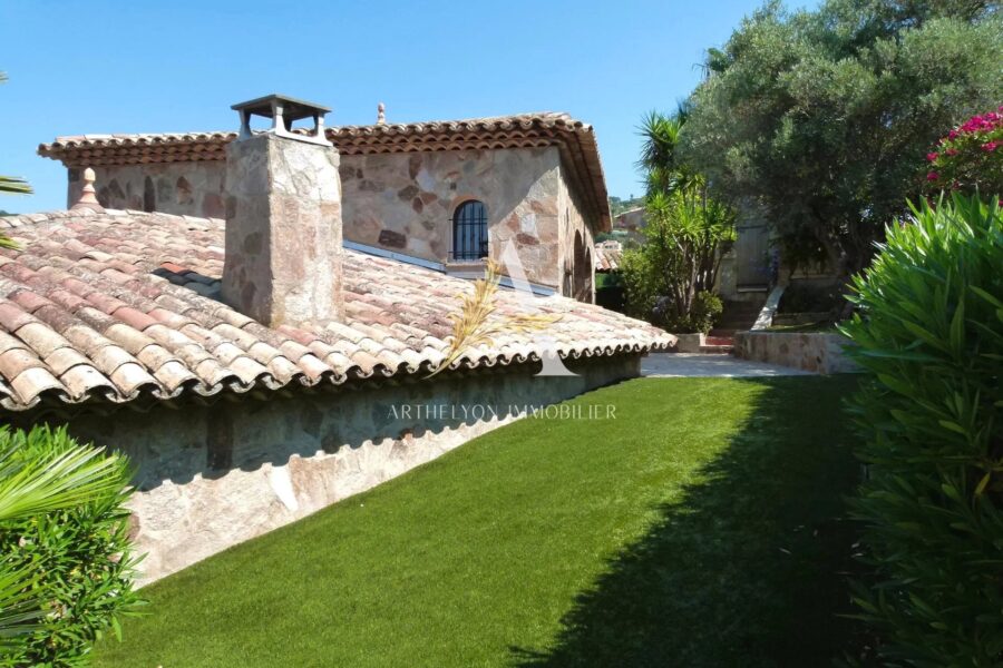 Maison à vendre à Sainte-Maxime — Vue mer — photo 5