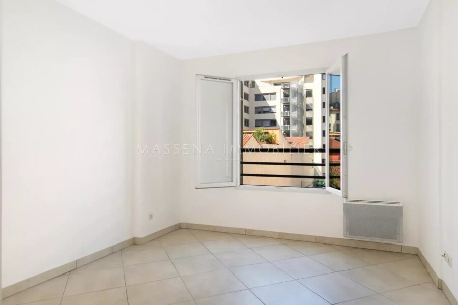 Appartement à vendre à Nice — Vue sur la ville — photo 5