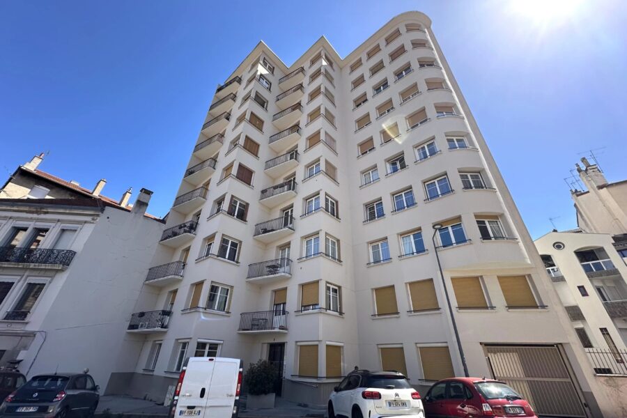 Appartement à vendre à Saint-Étienne — Vue sur la ville — photo 7