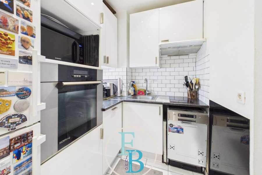 Appartement à vendre à Paris 17e arrondissement — Vue sur la ville — photo 9