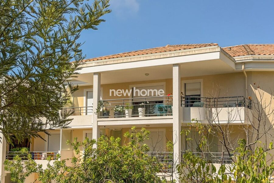 Appartement à vendre à Saint-Raphaël — Vue montagne — photo 3