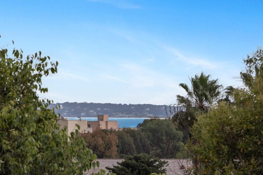 Maison à vendre à Golfe-Juan — Vue mer — photo 1