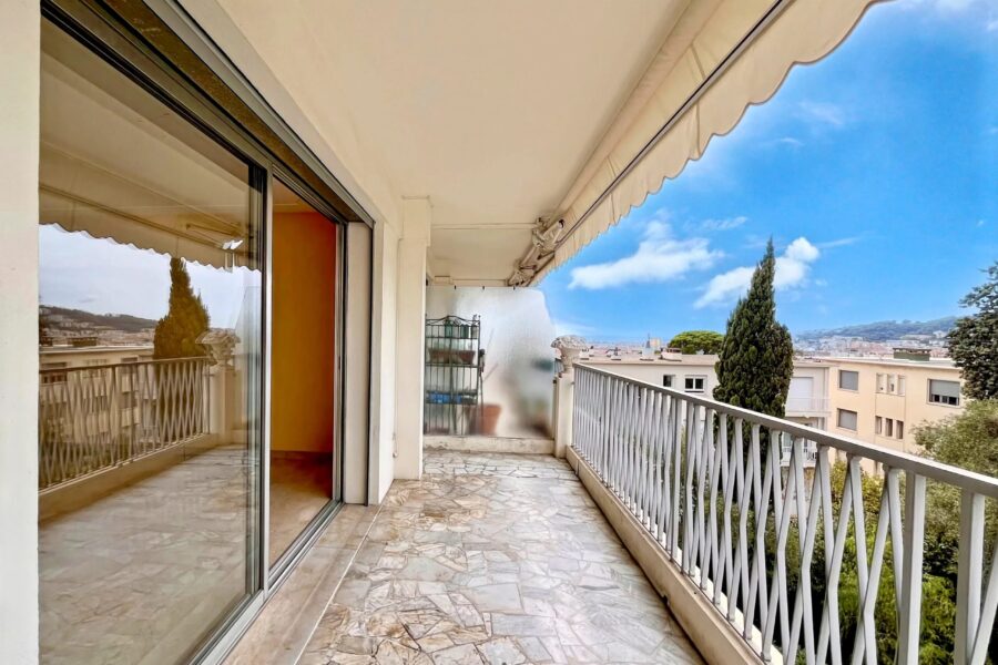 Appartement à vendre à Nice — Vue sur la ville — photo 2