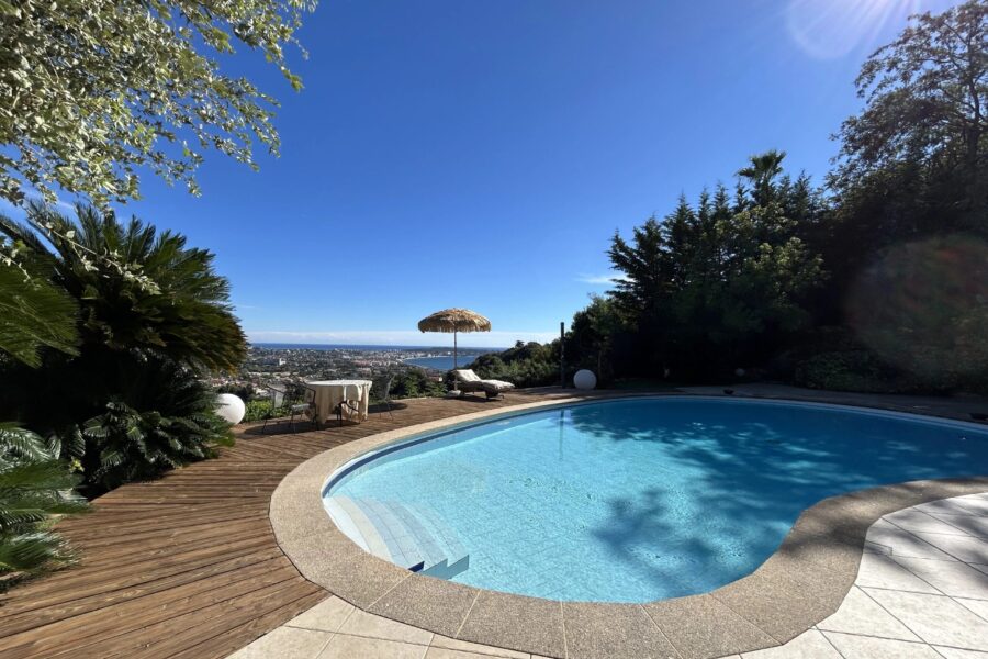 Maison à vendre à Cannes — Vue mer — photo 1