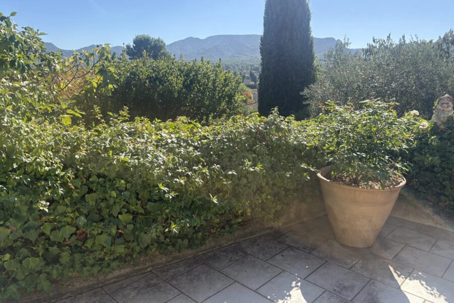 Maison à vendre à Eygalières — Vue montagne — photo 7