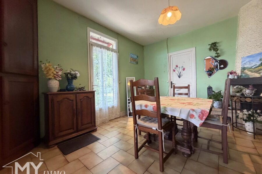 Maison à vendre à Saint-Laurent-des-Vignes — Vue parc & jardin — photo 4