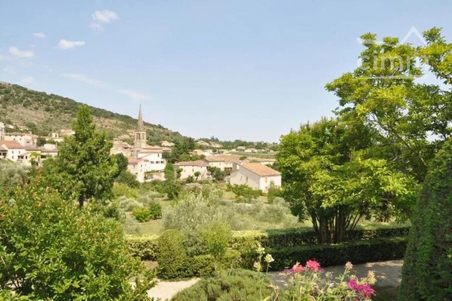 Maison à vendre à Saint-Sauveur-de-Cruzières — Vue montagne — photo 22