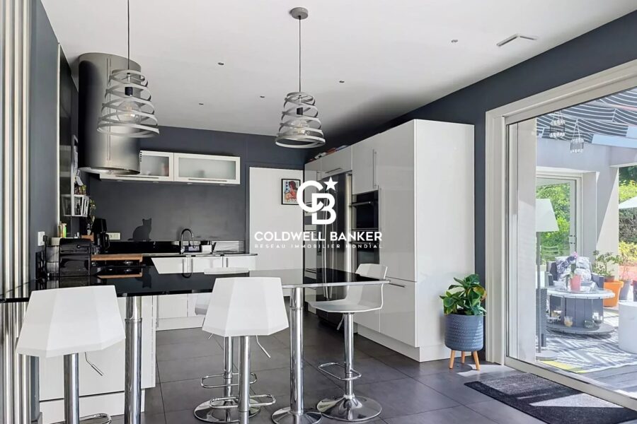 Maison à vendre à Venansault — Vue parc & jardin — photo 4