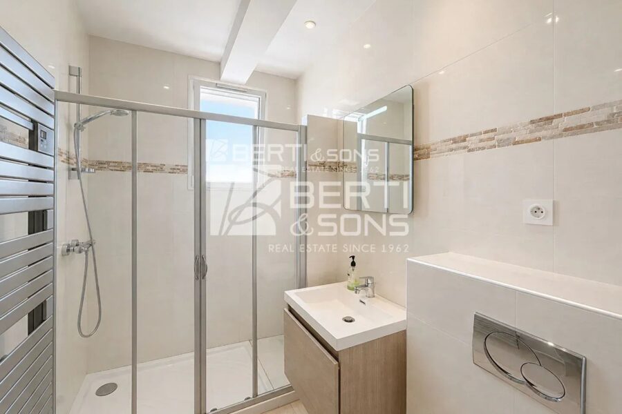 Appartement à vendre à Mandelieu-la-Napoule — Vue mer — photo 11