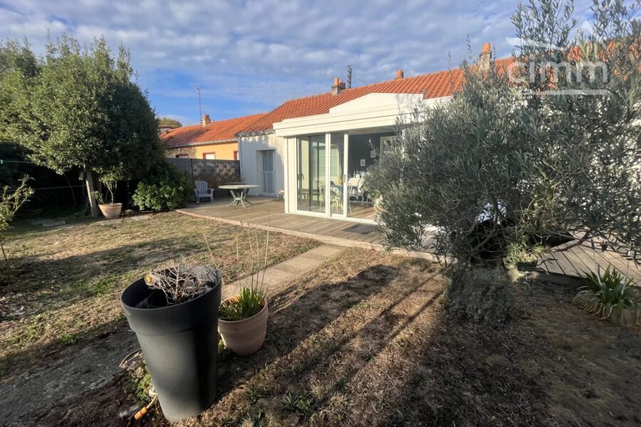 Maison à vendre à Rezé — Vue sur la ville — photo 19