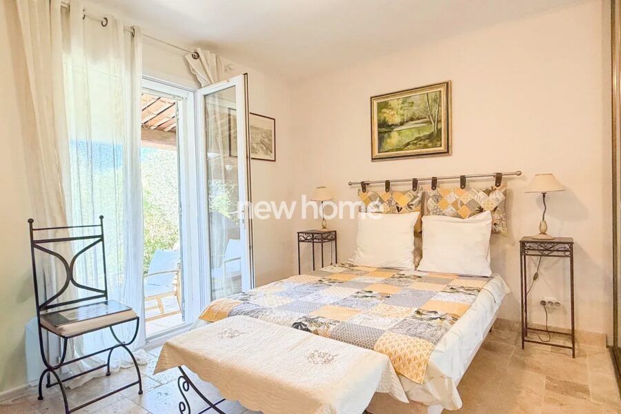 Maison à vendre à Entrecasteaux — Vue parc & jardin — photo 24