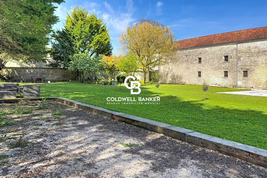 Maison à vendre à Aumagne — Vue parc & jardin — photo 25