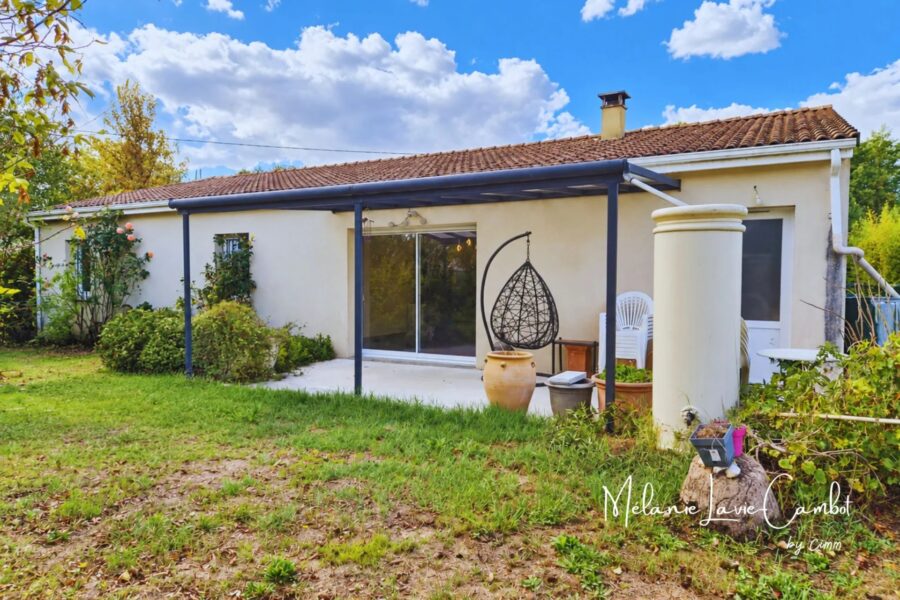 Maison à vendre à Val-de-Livenne — Vue nature — photo 2