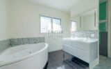 Maison à vendre à Bois-Colombes — Vue parc & jardin — photo 19