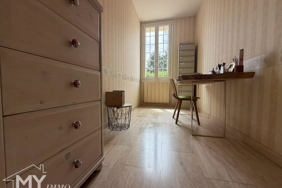 Maison à vendre à Saint-Vincent-de-Pertignas — Vue parc & jardin — photo 4