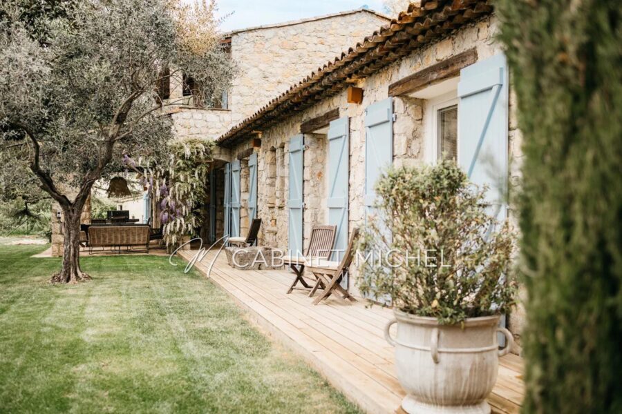 Maison à vendre à Roquefort-les-Pins — Vue nature — photo 3