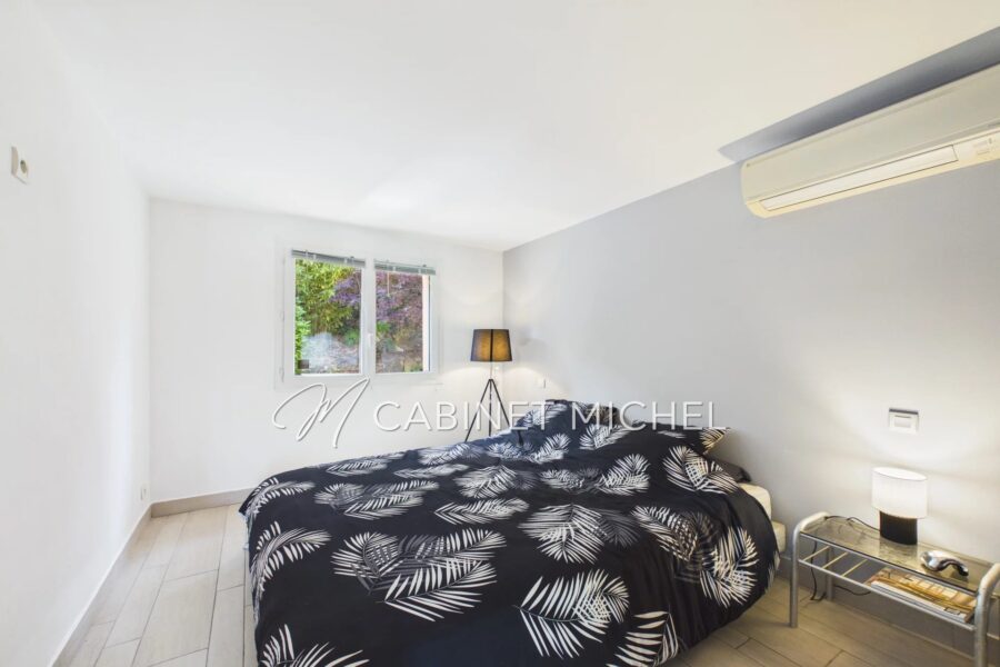 Maison à vendre à Roquefort-les-Pins — Vue dégagée — photo 13