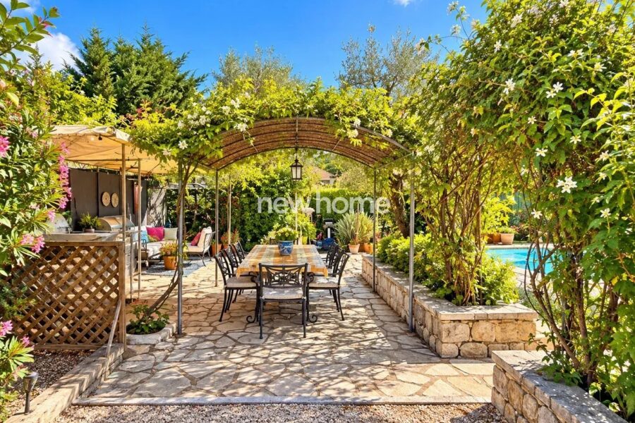 Maison à vendre à Tourrettes — Vue montagne — photo 4