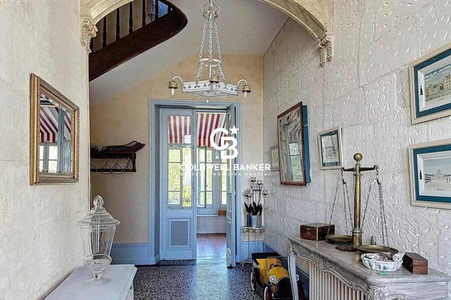 Maison à vendre à Tonnay-Charente — Vue monument — photo 4