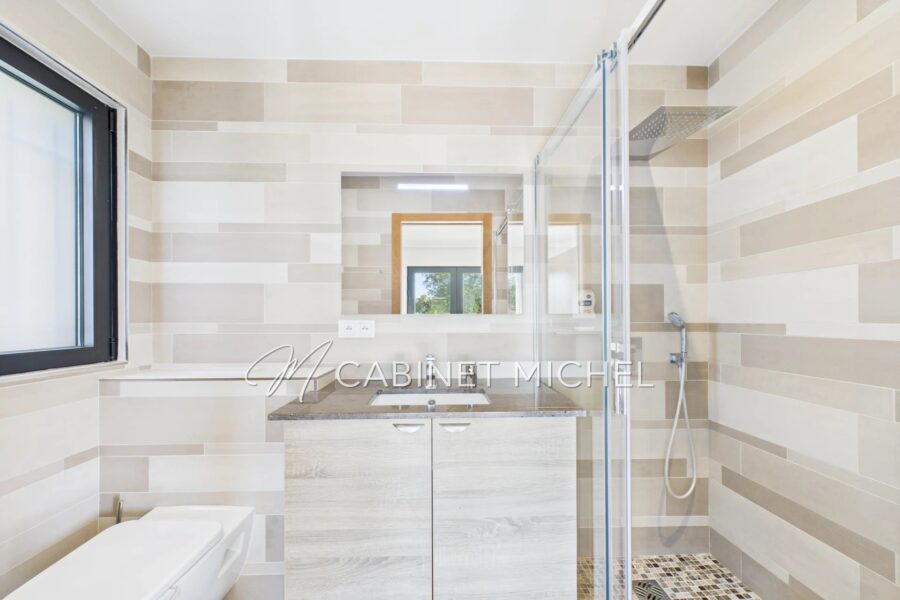 Maison à vendre à Roquefort-les-Pins — Vue mer — photo 13