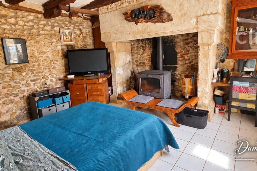 Appartement à vendre à Auriac-du-Périgord — Vue parc & jardin — photo 4