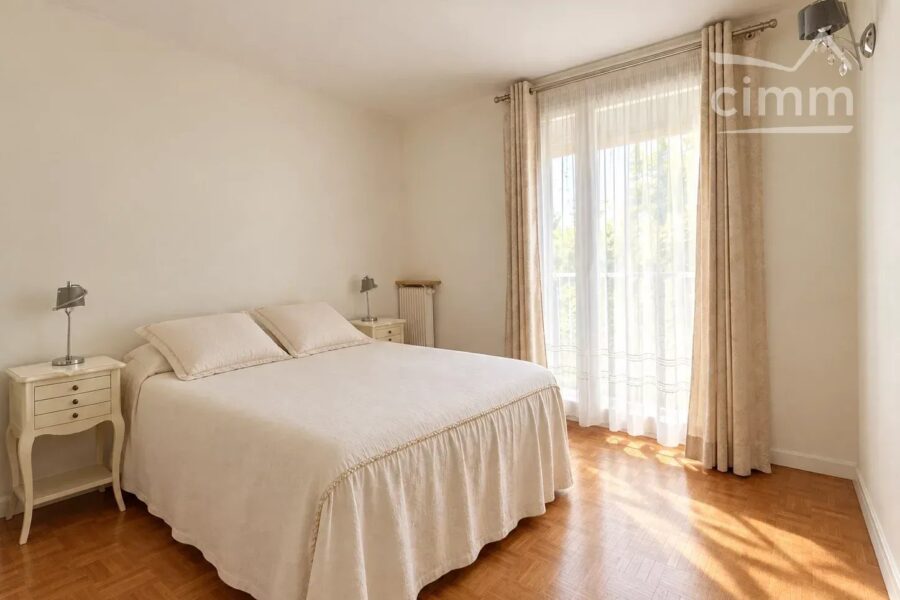 Appartement à vendre à Versailles — Vue sur la ville — photo 7