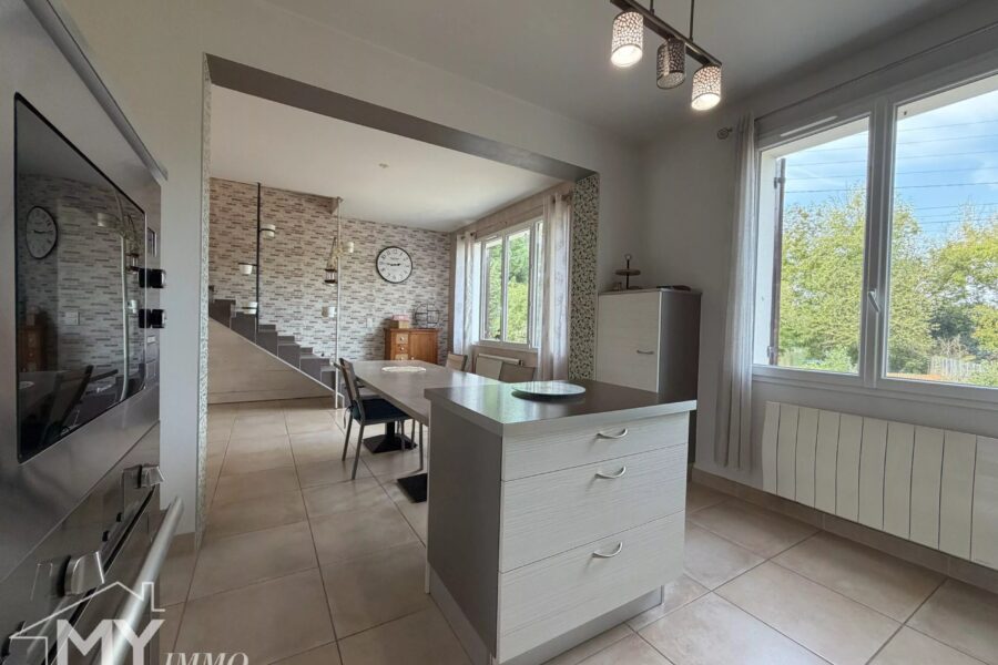 Maison à vendre à Saint-Pey-de-Castets — Vue parc & jardin — photo 1