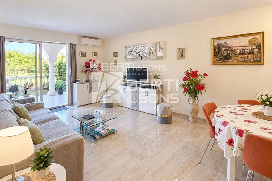 Appartement à vendre à Mandelieu-la-Napoule — Vue parc & jardin — photo 3