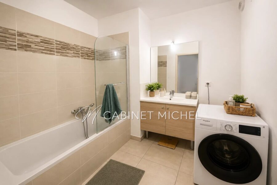 Appartement à vendre à Roquefort-les-Pins — Vue parc & jardin — photo 7