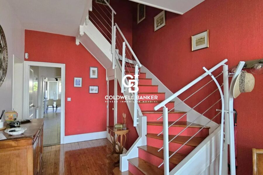 Maison à vendre à Saintes — Vue parc & jardin — photo 2
