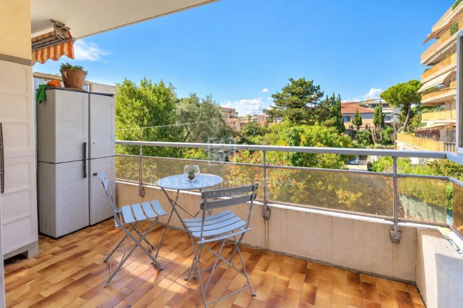Appartement à vendre à Saint-Laurent-du-Var — Vue parc & jardin — photo 2
